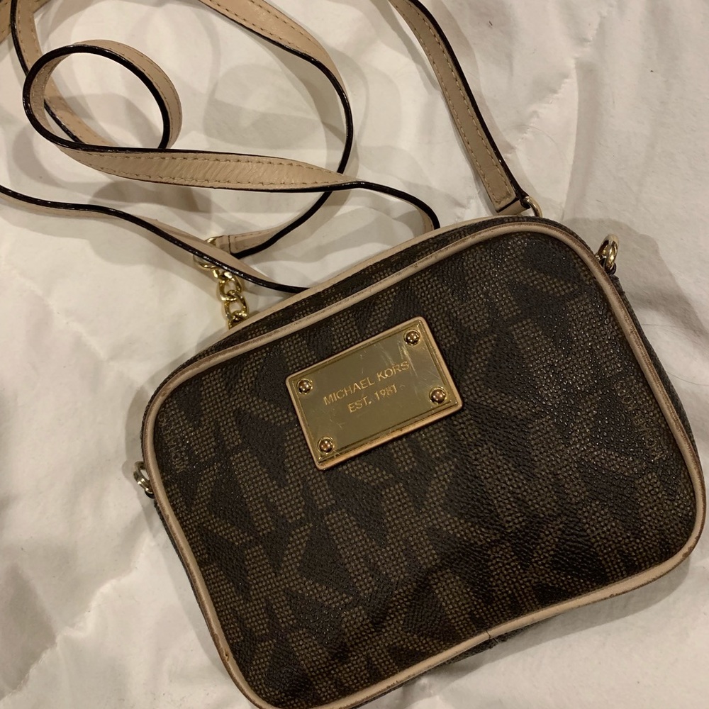 Michael Kors Crossbody purse and wallet - Picture 4 of 8